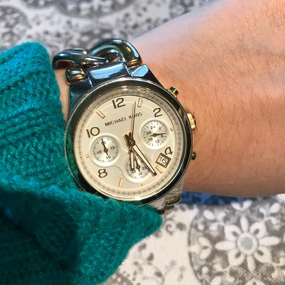 Michael Kors Gold and Silver Watch - Picture 5 of 7